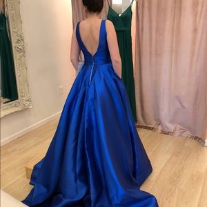 Meet your Posher, Caroline